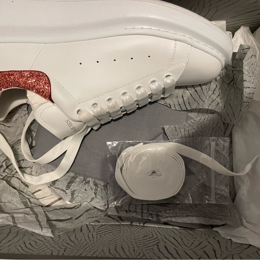 Alexander McQueen Sneakers - Picture 3 of 16